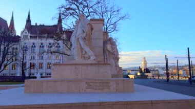 Panorama of Lajos Kossuth Square with Parliament building and Kossuth Memorial, Budapest, Hungary