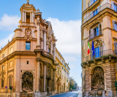 Via delle Quattro Fontane Panoraması Duvarlarında iki çeşme gömülü, Roma, İtalya