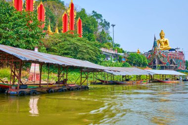 Phra Chiang Saen Si Phaendin, Mekong nehri tapınağı, Tayland, Laos ve Myanmar arasındaki Altın Üçgen bölgesi.