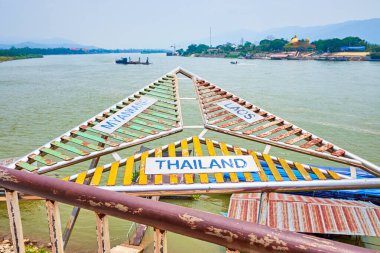 Tayland, Myanmar ve Laos 'un yeşil bankaları, Mekong ve Ruak nehirleri, Altın Üçgen bölgesi, Ban Sop Ruak, Tayland
