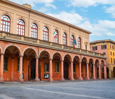 BOLOGNA, ITALY - 24 Eylül 2017: Piazza Giuseppe Verdi 'deki Teatro Comunale di Bologna Cephesi, 24 Eylül, İtalya