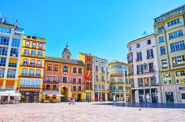 Malaga, İspanya - 26 Eylül 2019: Plaza de la Constitucion (Anayasa Meydanı), 26 Eylül 'de Malaga şehrinin en güzel tarihi yapılarından biridir.
