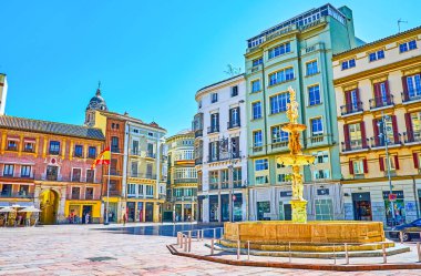 Malaga, İspanya - 26 Eylül 2019: Ceneviz Çeşmesi (Fuente de Genova), 26 Eylül 'de Malaga' daki Plaza de la Constitucion 'un (Anayasa Meydanı) ana mimari simgesidir.