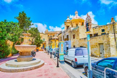St. Paul Kilisesi, Rabat, Malta Kubbesi 'nin manzaralı küçük bir bahçe çeşmesi.