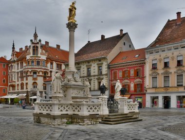 Veba Sütunu, Slovenya 'nın kuzeydoğusundaki Maribor şehrinin ana meydanında bulunan bir anıttır. Slovenya