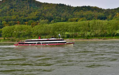 Nehir Tuna Nehri, Avusturya üzerinde mavi yolculuk