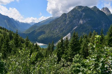 Sella Nevea, İtalya 'nın kuzeyindeki Julian Alpleri manzarası