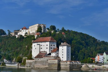 Veste Oberhaus, 1219 yılında Almanya 'da Passau piskoposunun kalesi olarak kurulmuş bir kaledir.