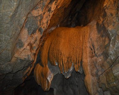 Stalactite dekorasyonu, di San Giovanni d 'Antro Mağarası, Pulfero, İtalya