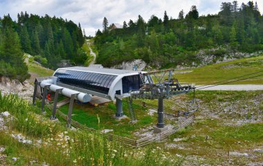 teleferik istasyonu, Triglav Ulusal Parkı, Vogel Dağı Massif, Slovenya