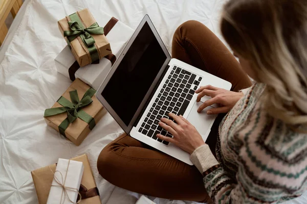 Top View Caucasian Woman Sitting Bed Browsing Laptop Christmas Presents — Stock Photo, Image