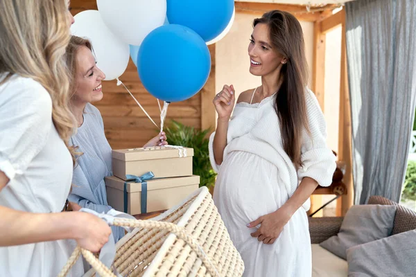 Group Caucasian Women Giving Gifts Friend Pregnant — Fotografia de Stock