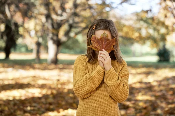 Caucasian Girl Covering Autumn Fall — Stock Photo, Image