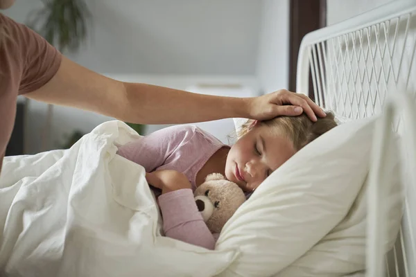 Mother Taking Care Her Ill Sleeping Daughter Home — Stock Photo, Image