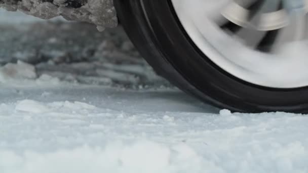 Problema Roda Carro Estrada Inverno Tiro Com Câmera Hélio Vermelho — Vídeo de Stock