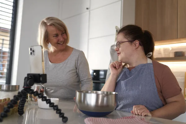 Syndrome Woman Her Mother Baking Together — Stock Photo, Image