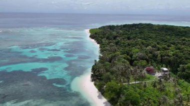 Endonezya 'nın doğal güzelliği, Hint Okyanusu' nun güzel genişliği, Endonezya 'nın güzel sabah manzarası büyüleyici mavi bir deniz şeklinde.