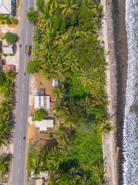 Güzel bir sabah manzarası Endonezya plaj havası Gökyüzü renkleri ve fırtına mevsimi