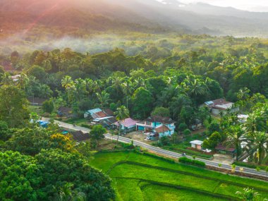 Güzel bir sabah manzarası Endonezya manzara plajı güzellik rengi ve gökyüzü doğal ışığı
