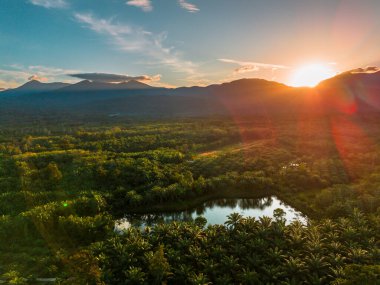 Güzel bir sabah manzarası Endonezya manzara plajı güzellik rengi ve gökyüzü doğal ışığı