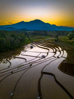 Güzel bir sabah manzarası Endonezya manzara plajı güzellik rengi ve gökyüzü doğal ışığı