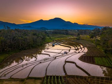 Güzel bir sabah manzarası Endonezya manzara plajı güzellik rengi ve gökyüzü doğal ışığı