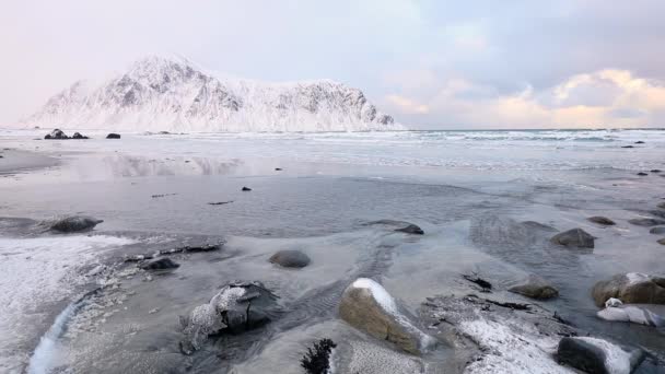 Giornata Invernale Norvegia Sulle Isole Lofoten Ampia Spiaggia Sul Mare — Video Stock