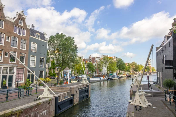 Países Baixos Velho Bloqueio Navios Canal Amesterdão Casas Típicas Holandesas — Fotografia de Stock