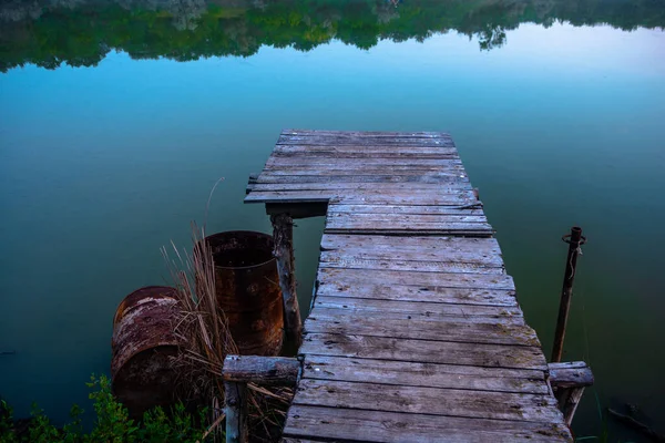 Molo Legno Sul Lago — Foto Stock