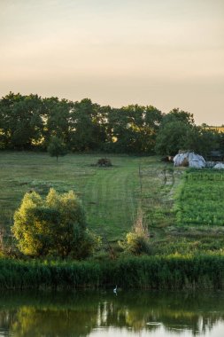 Güzel göl manzarası