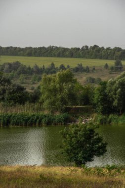 Sabahları nehrin güzel manzarası