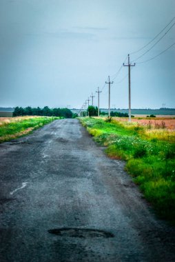 Kırsalda boş bir yol