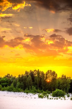 Gölde güzel bir gün batımı