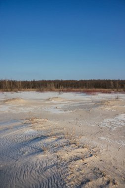 Çöldeki kum tepeleri