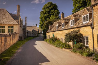 Snowshill - 27 Mayıs 2022: Eski Küçük Cotswolds kasabası Snowshill, 