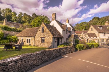 Castle Combe - 28 Mayıs 2022: Eski Cotswold Şatosu Combe, 