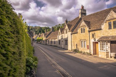 Castle Combe - 28 Mayıs 2022: Eski Cotswold Şatosu Combe, 