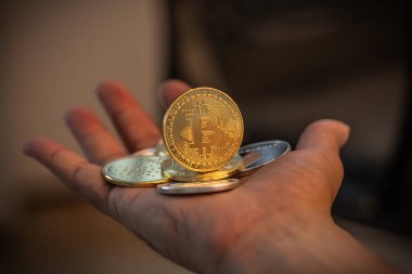 Bitcoin, maliyenin geleceğini şekillendirecek kripto-para engelleme teknolojisi.