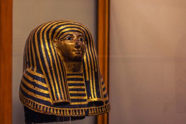 Kahire, Mısır - 13 Kasım 2021: Kahire, Mısır 'daki Kahire Müzesinde Mısır heykeli