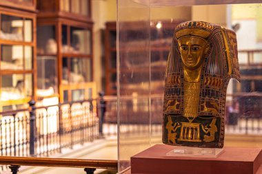 Kahire, Mısır - 13 Kasım 2021: Kahire, Mısır 'daki Kahire Müzesinde Mısır heykeli