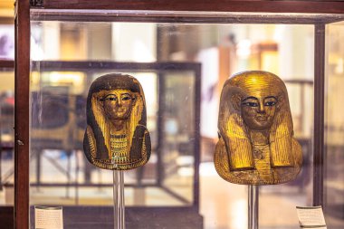 Kahire, Mısır - 13 Kasım 2021: Kahire, Mısır 'daki Kahire Müzesinde Mısır heykeli