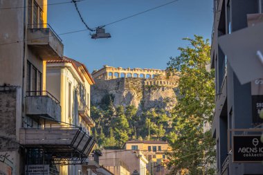 Atina, Yunanistan, 3 Mayıs 2024: Atina, Yunanistan 'ın merkezindeki hareketli Monistiraki meydanı