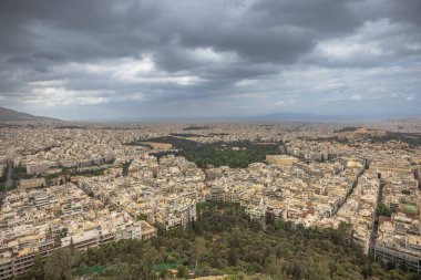 Atina, Yunanistan, 5 Mayıs 2024: Atina 'nın Lycabettuds tepesinden panoramik manzarası, Yunanistan