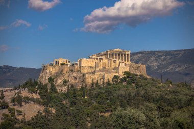 Yunanistan 'daki Philopappos tepesinden Atina Akropolünün panoramik manzarası