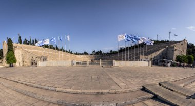 Atina, Yunanistan, 2 Mayıs 2024: Atina, Yunanistan 'ın merkezindeki ünlü Olimpiyat Panatenya Stadyumu