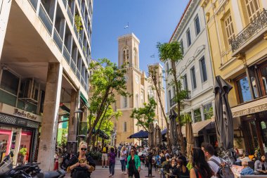 Atina, Yunanistan, 3 Mayıs 2024: Atina, Yunanistan 'ın merkezinde Rum Ortodoks Kilisesi