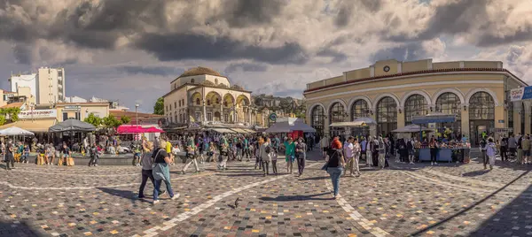 stock image Athens, Greece, May 3rd 2024: The bustling Monistiraki square in the center of Athens, Greece