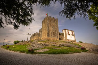 Belmonte, Portekiz - 27 Haziran 2024: Portekiz 'in Ortaçağ Şatosu