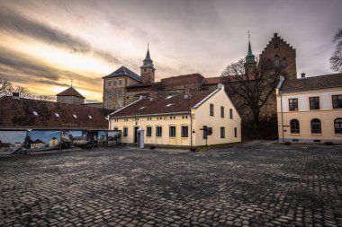 Oslo - 12 Şubat 2023: Norveç 'in Akershus i Oslo tarihi kalesi