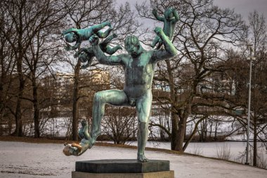 Oslo - 11 Şubat 2023: Oslo, Norveç 'teki ünlü Vigeland Park' taki heykeller